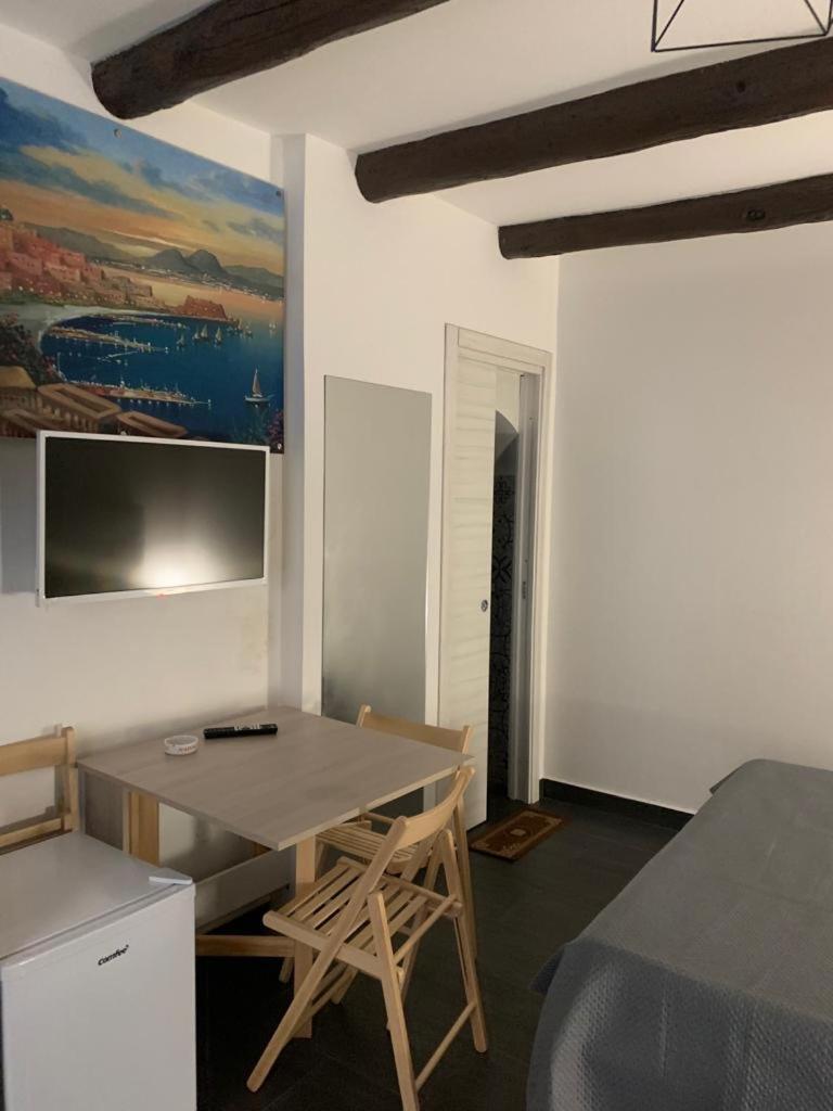 Viky House Chiaia Apartman Nápoly Kültér fotó